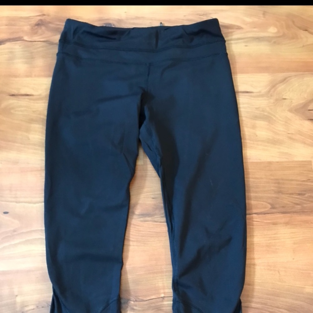 LULULEMON Cropped Mesh Leggings